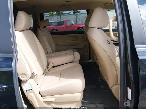 KNDMB5C16G6133818 2016 KIA SEDONA - Image 8