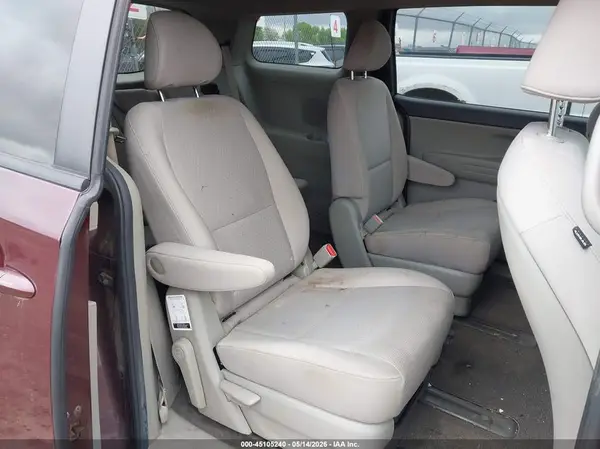 KNDMB5C16G6145242 2016 KIA SEDONA - Image 8