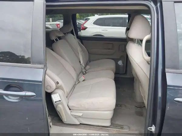 KNDMB5C16G6148979 2016 KIA SEDONA - Image 8