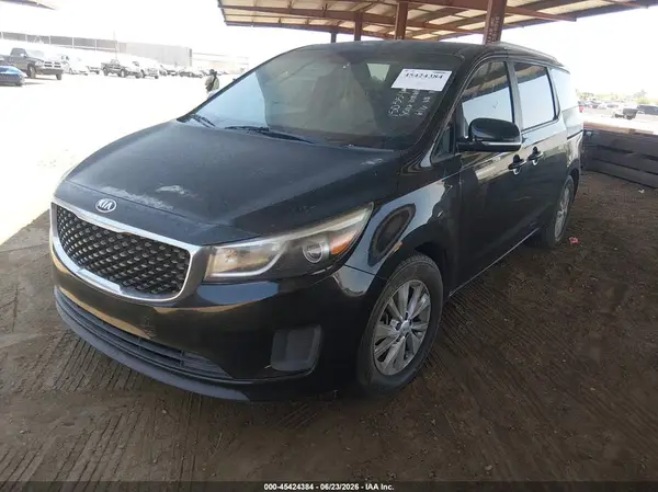 KNDMB5C16G6150554 2016 KIA SEDONA - Image 2