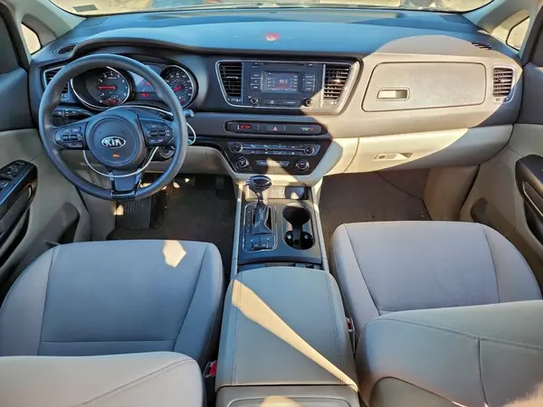 KNDMB5C16G6151378 2016 KIA SEDONA - Image 8