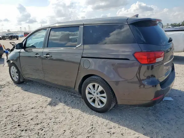 KNDMB5C16G6151459 2016 KIA SEDONA - Image 2