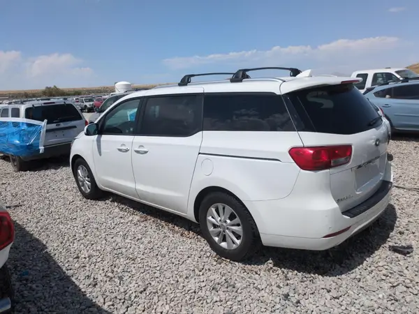 KNDMB5C16G6151588 2016 KIA SEDONA - Image 2