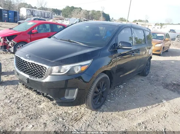 KNDMB5C16G6163272 2016 KIA SEDONA - Image 2