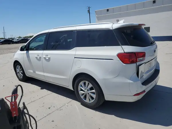 KNDMB5C16G6164454 2016 KIA SEDONA - Image 2