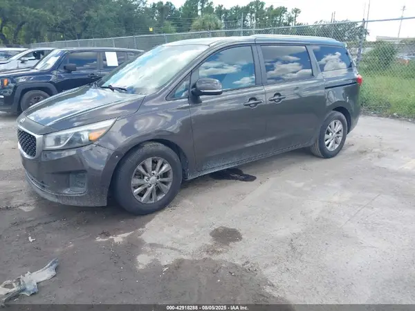 KNDMB5C16G6166172 2016 KIA SEDONA - Image 2