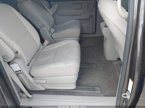 KNDMB5C16G6166172 2016 KIA SEDONA - Image 8