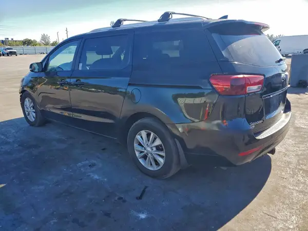 KNDMB5C16G6182064 2016 KIA SEDONA - Image 2