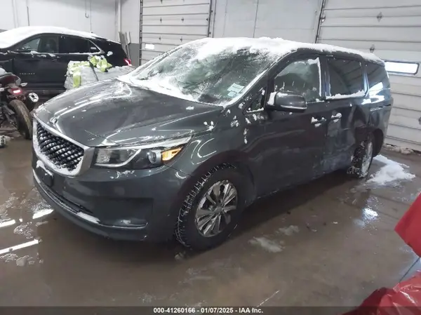 KNDMB5C16G6189533 2016 KIA SEDONA - Image 2