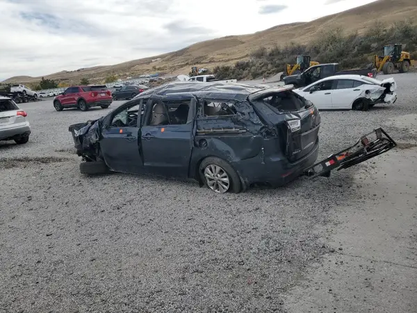 KNDMB5C16G6191427 2016 KIA SEDONA - Image 2