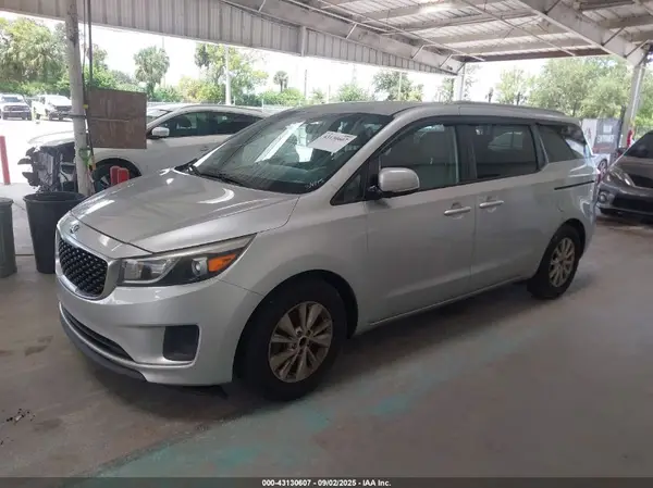 KNDMB5C16G6192528 2016 KIA SEDONA - Image 2