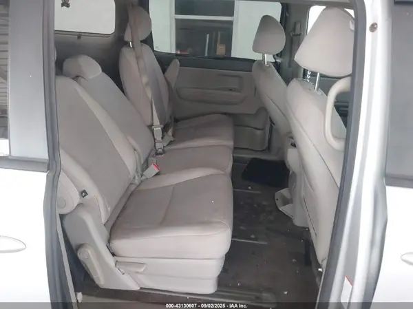 KNDMB5C16G6192528 2016 KIA SEDONA - Image 8