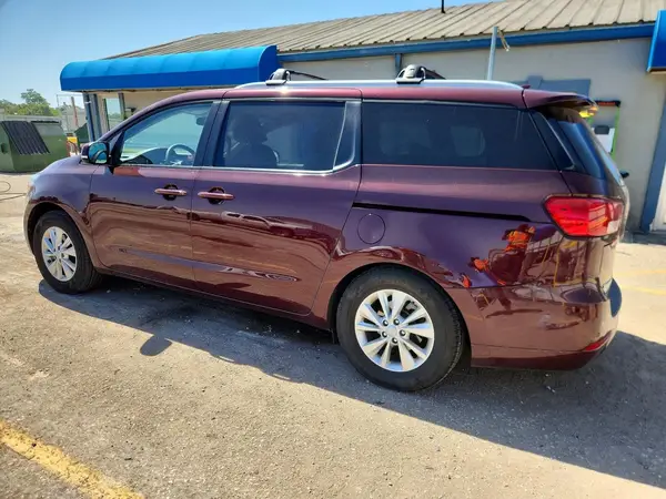 KNDMB5C16G6194943 2016 KIA SEDONA - Image 2