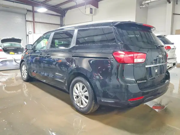KNDMB5C16G6196126 2016 KIA SEDONA - Image 2
