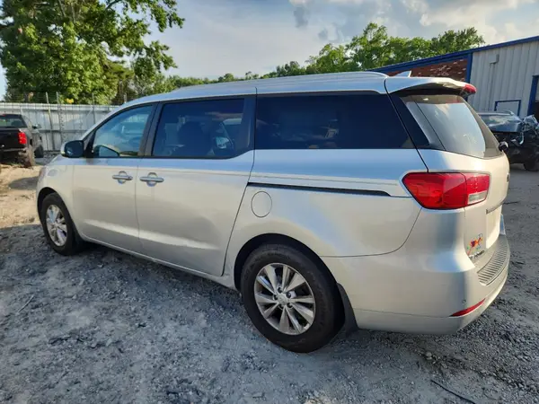 KNDMB5C16G6198068 2016 KIA SEDONA - Image 2
