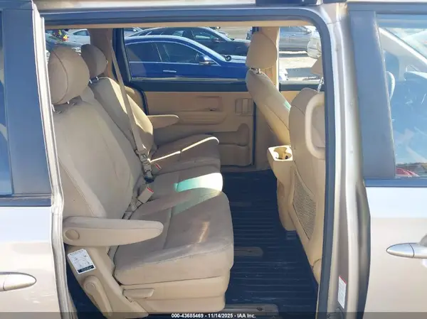 KNDMB5C16G6199947 2016 KIA SEDONA - Image 8