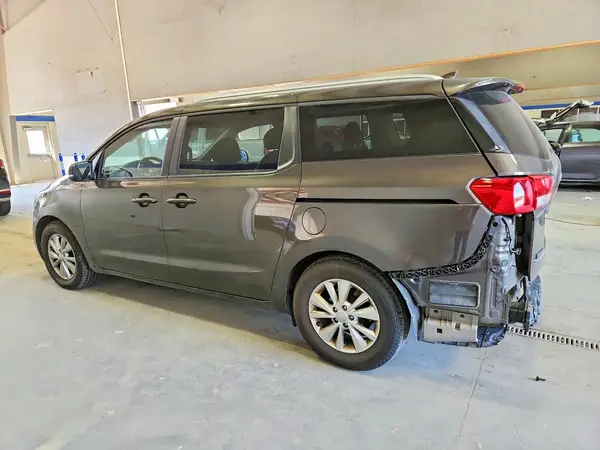 KNDMB5C16G6208680 2016 KIA SEDONA - Image 2