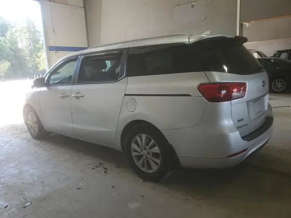KNDMB5C16G6209795 2016 KIA SEDONA - Image 2