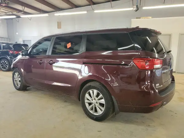 KNDMB5C16G6214530 2016 KIA SEDONA - Image 2