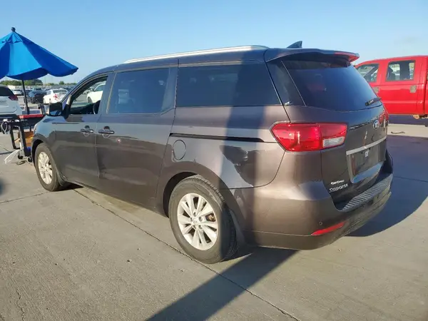 KNDMB5C16G6216407 2016 KIA SEDONA - Image 2