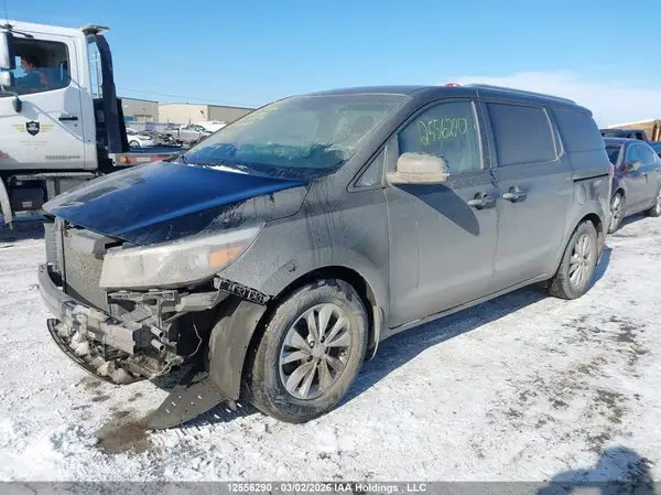 KNDMB5C16G6235068 2016 KIA SEDONA - Image 2