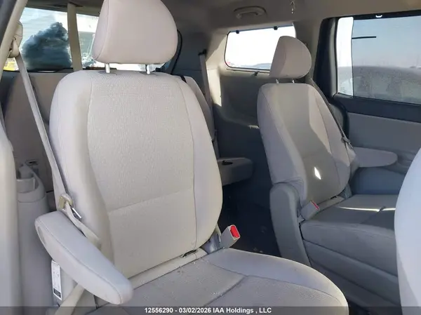 KNDMB5C16G6235068 2016 KIA SEDONA - Image 8