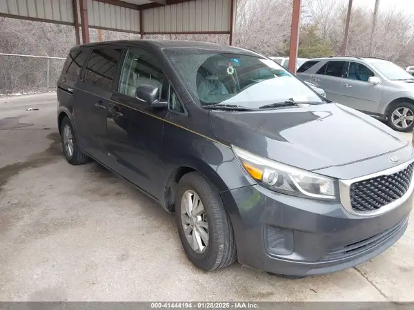 KNDMB5C16H6225142 2017 KIA SEDONA - Image 1