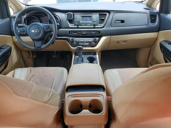 KNDMB5C16H6226470 2017 KIA SEDONA - Image 8