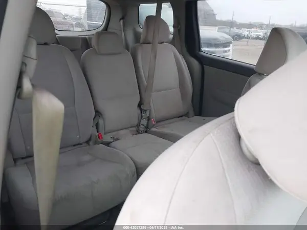 KNDMB5C16H6231894 2017 KIA SEDONA - Image 8