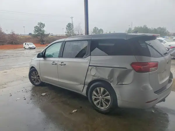KNDMB5C16H6237081 2017 KIA SEDONA - Image 2
