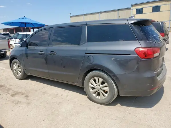 KNDMB5C16H6241146 2017 KIA SEDONA - Image 2