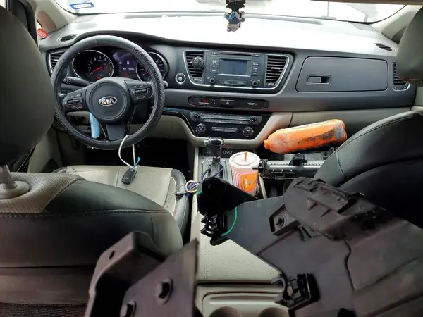 KNDMB5C16H6242264 2017 KIA SEDONA - Image 8