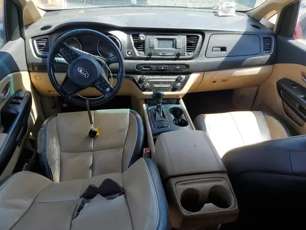 KNDMB5C16H6242717 2017 KIA SEDONA - Image 8