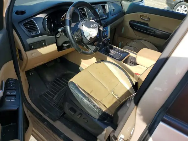 KNDMB5C16H6243723 2017 KIA SEDONA - Image 8