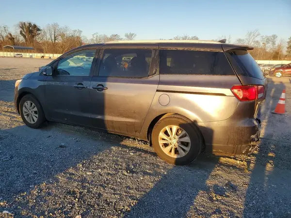 KNDMB5C16H6248758 2017 KIA SEDONA - Image 2