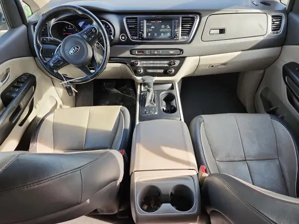 KNDMB5C16H6249036 2017 KIA SEDONA - Image 8