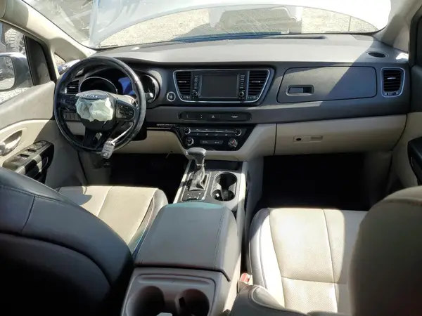 KNDMB5C16H6249067 2017 KIA SEDONA - Image 8