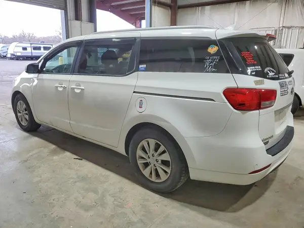KNDMB5C16H6250753 2017 KIA SEDONA - Image 2
