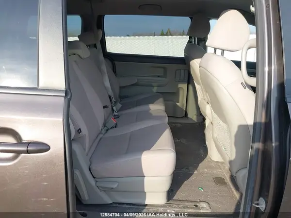 KNDMB5C16H6251384 2017 KIA SEDONA - Image 8