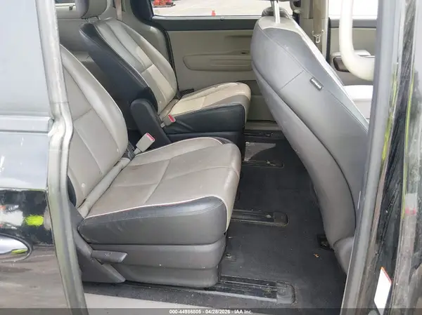 KNDMB5C16H6253894 2017 KIA SEDONA - Image 8