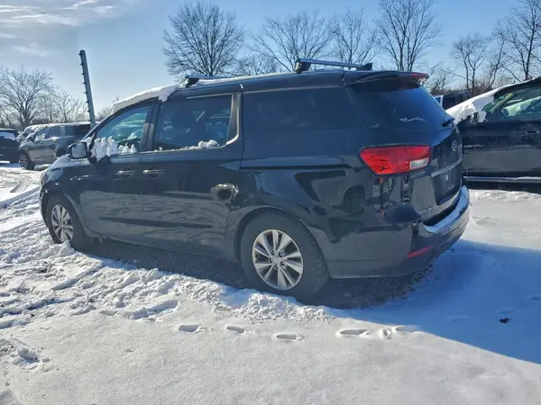 KNDMB5C16H6265303 2017 KIA SEDONA - Image 2