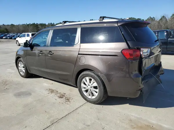 KNDMB5C16H6266595 2017 KIA SEDONA - Image 2