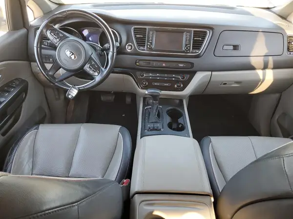 KNDMB5C16H6267133 2017 KIA SEDONA - Image 8
