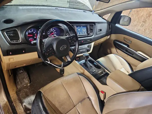 KNDMB5C16H6279802 2017 KIA SEDONA - Image 8