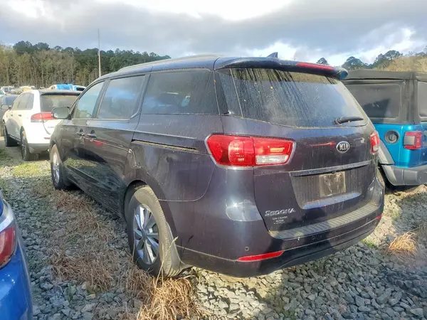 KNDMB5C16H6289147 2017 KIA SEDONA - Image 2
