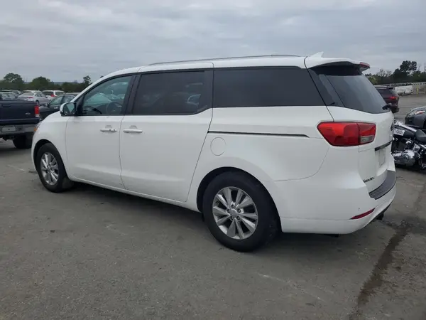 KNDMB5C16H6290833 2017 KIA SEDONA - Image 2