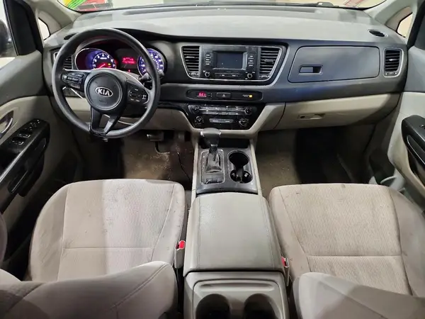 KNDMB5C16H6308506 2017 KIA SEDONA - Image 8