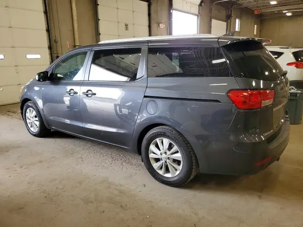 KNDMB5C16H6309722 2017 KIA SEDONA - Image 2