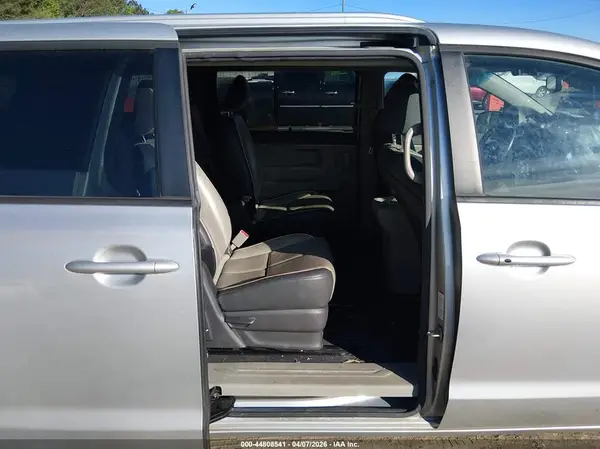 KNDMB5C16H6312295 2017 KIA SEDONA - Image 8