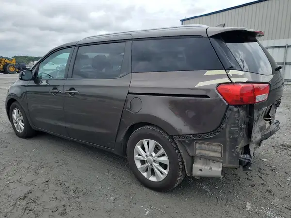 KNDMB5C16H6314533 2017 KIA SEDONA - Image 2